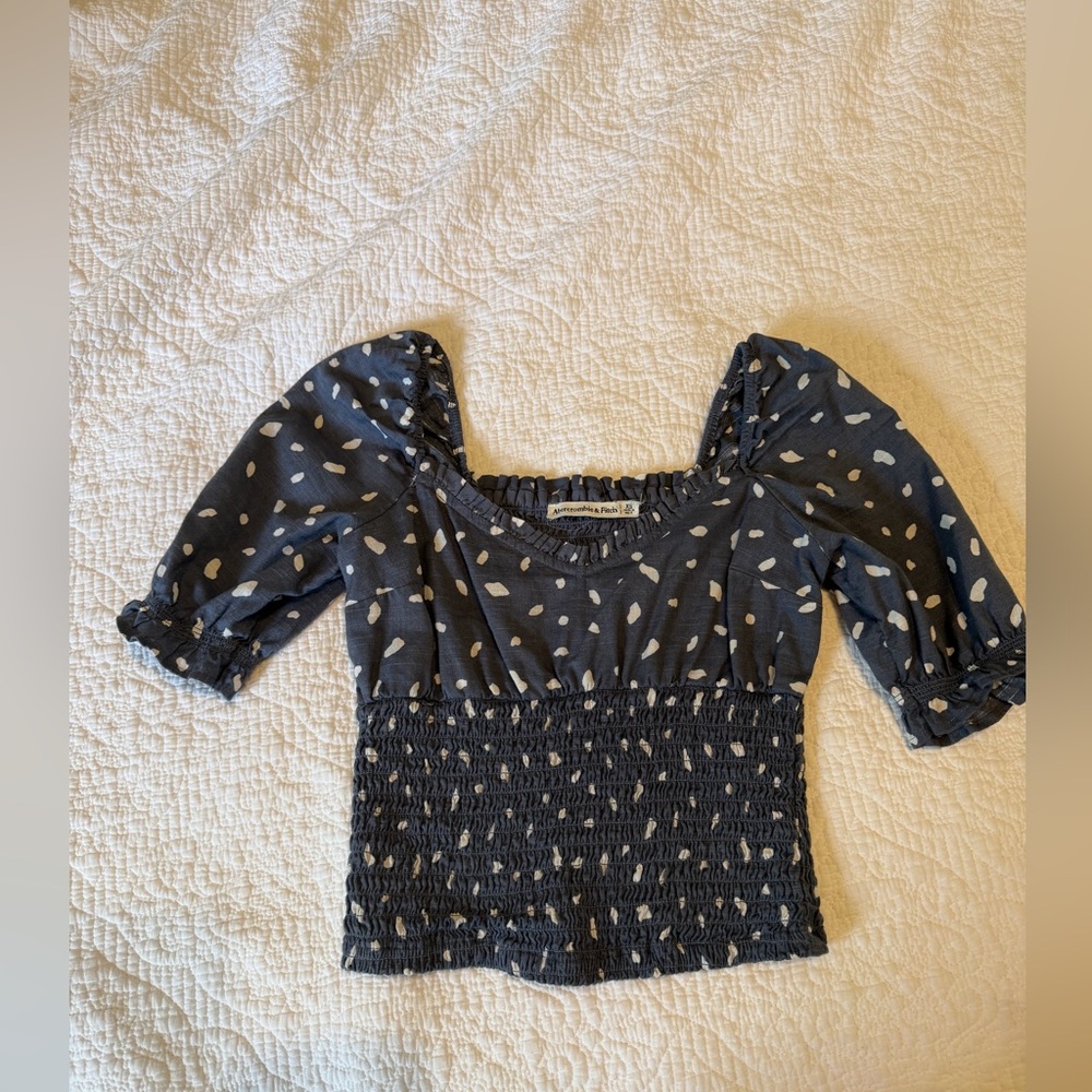 Abercrombie & Fitch Navy Dot Smocked Puff-Sleeve Top